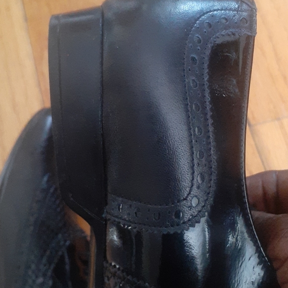 Closet clearance - Picture 5 of 6